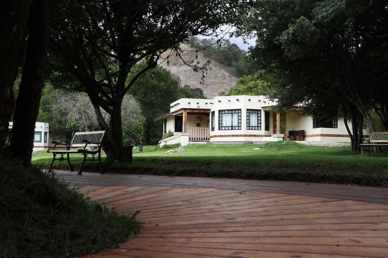 Hotel Bosques Del Sol Suites San Cristóbal de Las Casas Екстериор снимка
